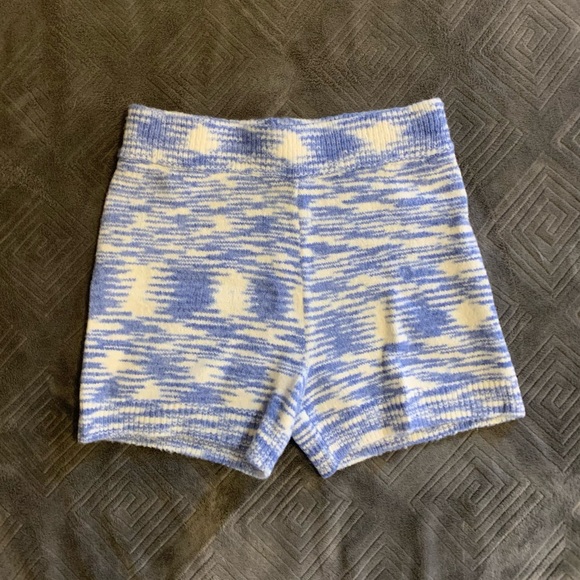 ‼️Last chance by Feb 5‼️ Lounge Sweater & Shorts Set - Picture 6 of 7